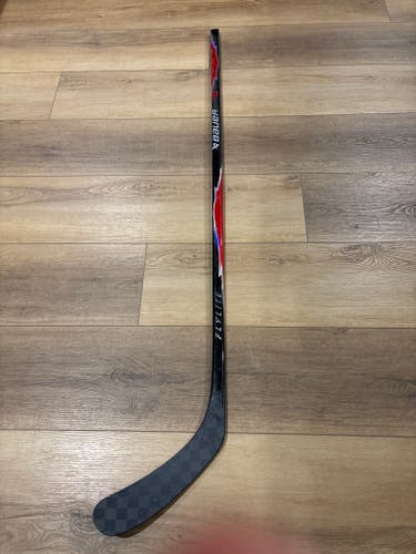 Junior Bauer Vapor FlyLite Right Handed Hockey Stick P92 50 Flex (Used)
