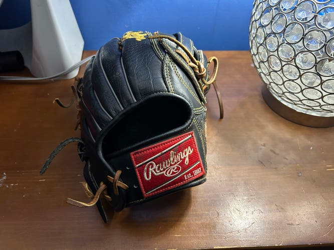 2022 Rawlings Heart of the Hide RH Outfield Baseball Glove 12.75" (Used)