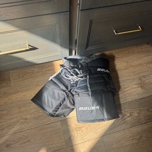 Intermediate Medium Bauer Hockey Goalie Pants (Used)