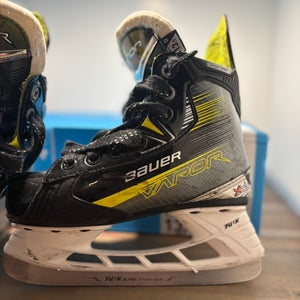 2023 Bauer Vapor X4 Hockey Skates