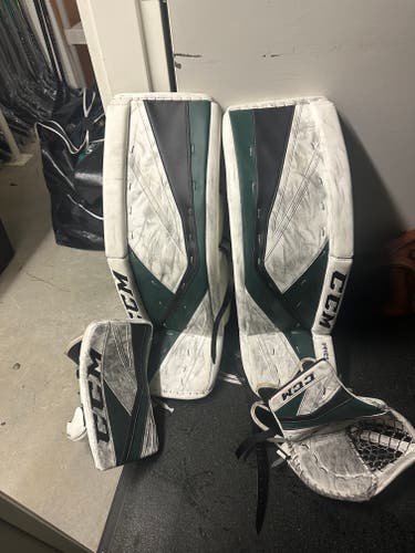35" 2018 CCM Premier II / Extreme Flex 4 Regular Goalie Full Set Pro Stock (Used)