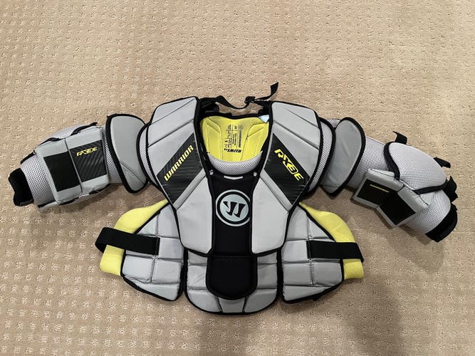 Small / Medium Warrior Ritual X3E Goalie Chest Protector (Used)