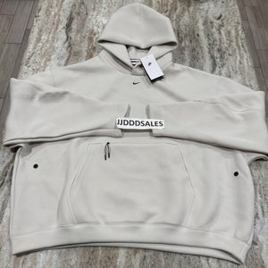 Nike Tech Fleece Oversized Heavyweight Hoodie HV6535-072 Light Bone Men’s Sz XL

New With Tags-$140