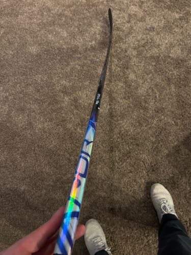 Senior Bauer Vapor FlyLite Right Handed Hockey Stick P92 77 Flex (New)