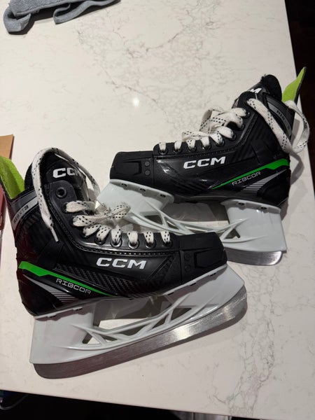 CCM Ribcor RIB XT Hockey Skates Regular Width Size 3 (Used)