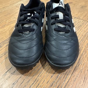 Black Kids 1.5Y (Big Kids / Youth) Adidas Goletto Turf Cleats Cleats (Used)