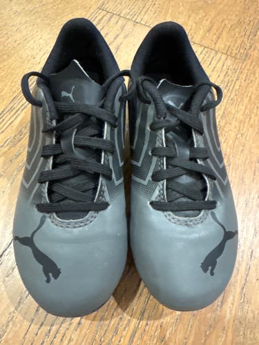 Black Kids 12K (Little Kids) Puma Future 18.1 Cleats (Used)