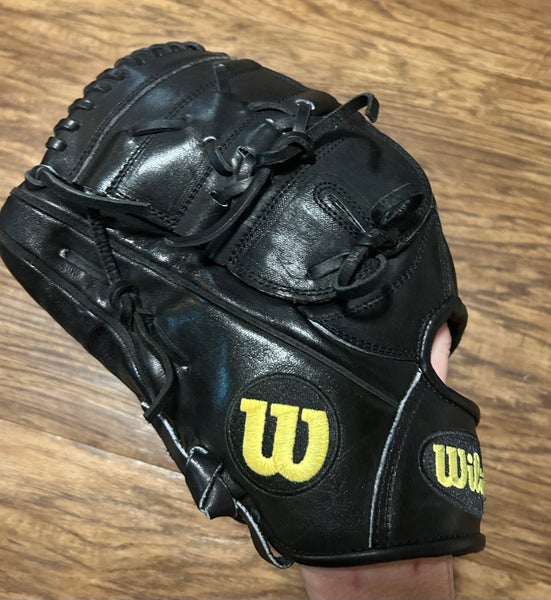 LH Wilson A2000 Baseball Glove 11.75" (Used)
