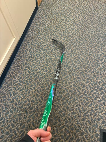 USED LIKE NEW CUSTOM GREEN FLYLITE Hockey Stick P92M 70 Flex