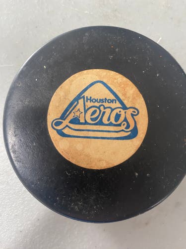 Houston Aeros puck (WHA)