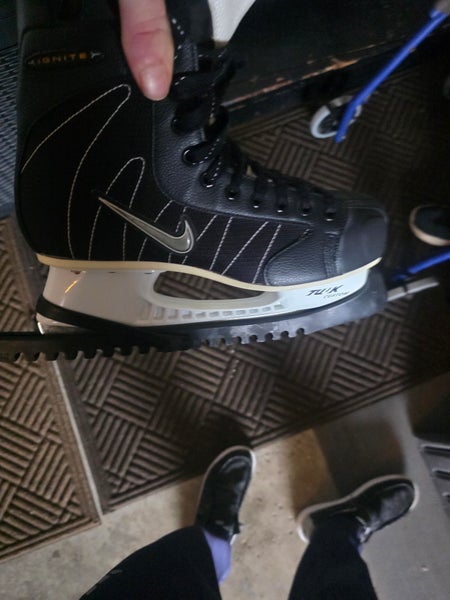 Nike Ignite 1 Hockey Skates Regular Width 7 (Used)