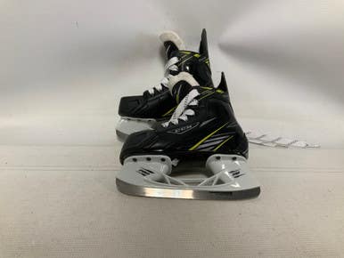 Used CCM TACKS CLASSIC PRO Youth Hockey Skate Youth 11.0 11823-S000036370
