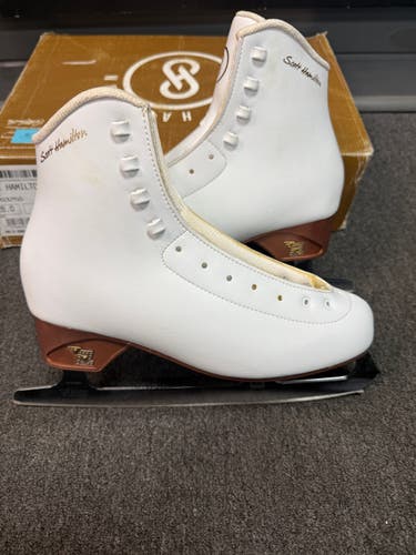 Risport Figure Skates B Ladies 10  (280) (New in box Pair)