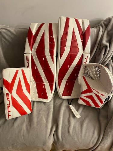 New True Catalyst Junior Goalie Full Set 26+2