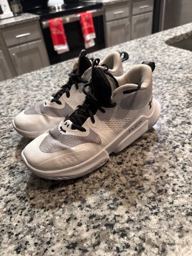 Women's Size M 7.0 (W 8.0) Under Armour Shoes (Used)