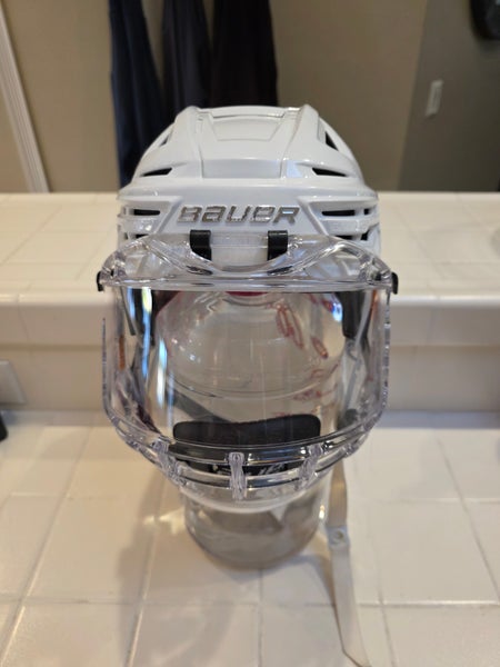 LIKE NEW Bauer Re-Akt 150 Helmet