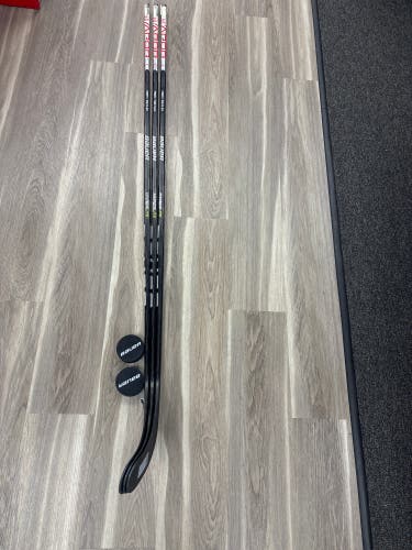 Senior Bauer Vapor Hyperlite Left Hand Hockey Stick P92M 102 Flex (New)