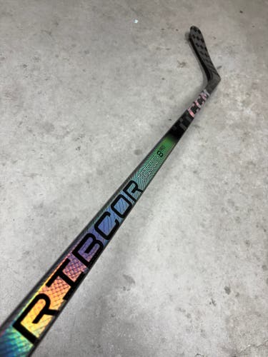 90 Flex P29 Senior CCM RibCor Trigger 8 Pro Left Hand Hockey Stick Pro Stock NHL (New)