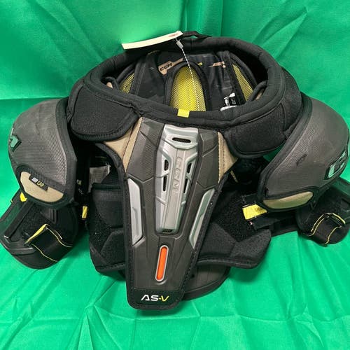 CCM Tacks ASV Shoulder Pads | Senior Small