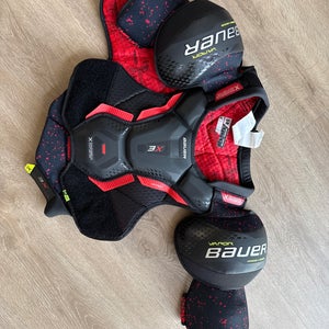 Medium Senior Bauer Vapor 3X Shoulder Pads (Used)