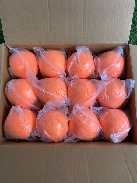 Wilson AW4564 Softballs 12 Pack (1 Dozen) (New)