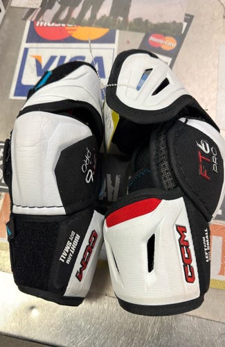 CCM (Used) Small Senior Shoulder Pads