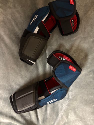 Senior Medium CCM Elbow Pads (Used)