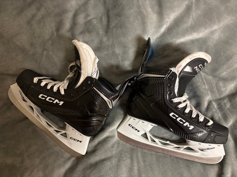CCM Hockey Skates Regular Width Size 5 (Used)