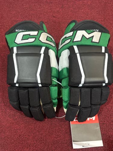 North Dakota CCM HG97 Gloves 14" Pro Stock (New) Item#NND14