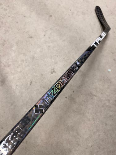 75 Flex Custom P28 Hzrdus Smoke Senior True Left Hand Pro Stock (New) NHL