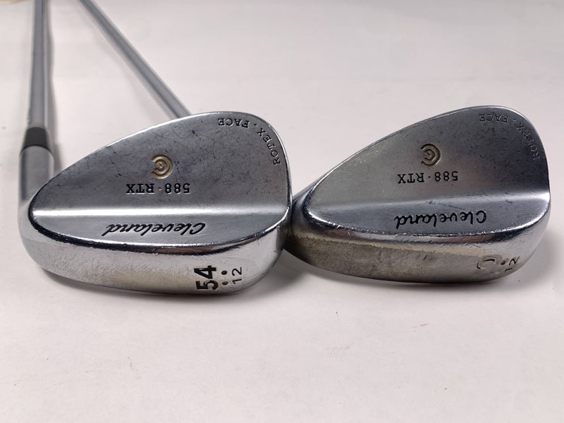 Cleveland 588 RTX Satin Chrome Wedge Set 54* 12 | 60* 12 Dynamic Gold Mens RH
