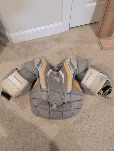 Small Vaughn Ventus LT68 Goalie Chest Protector (Used)