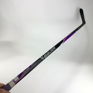 Used Left Purple Bauer Vapor Flylite | 77 Flex  P92M Curve Grip | J754