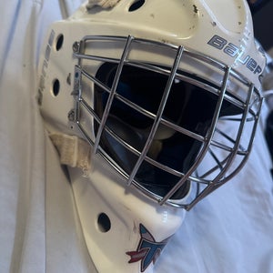 Senior Medium Bauer NME 8 Goalie Mask (Used)