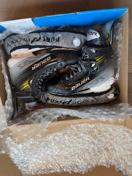 2025 Bauer Vapor Hyperlite 2 Hockey Skates (New)