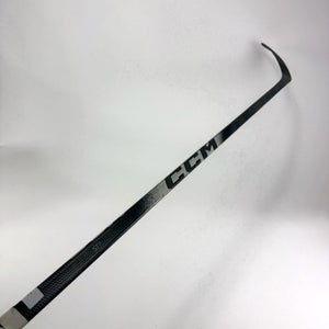 Used Right CCM RIbcor Trigger 10 Pro | 75 Flex P28 Curve Grip | J749
