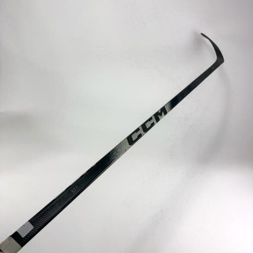 Used Right CCM RIbcor Trigger 10 Pro | 75 Flex P28 Curve Grip | J749