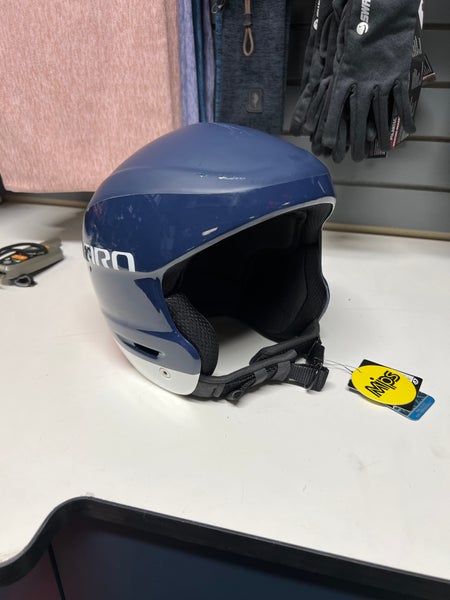 Unisex Medium Giro Strive MIPS Helmet (New/ Minor Scratches)