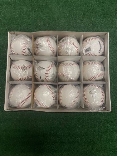 Diamond Zulu Slowpitch Softballs 44 Core (1 Dozen) (New)