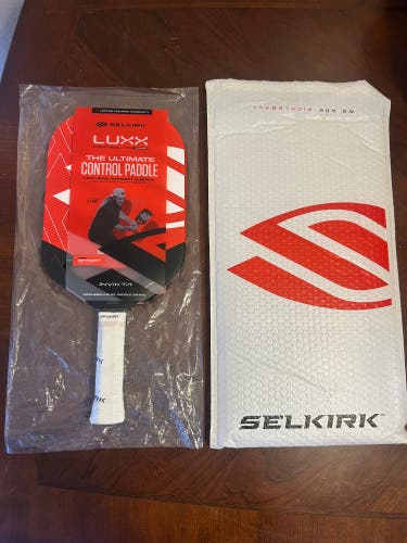 NEW Selkirk InfiniGrit Surface Luxx 2.0 Control Air - Invikta Shape - Red
