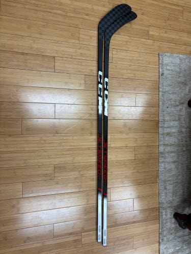 Intermediate CCM JetSpeed Team Left Hand Hockey Stick P28 55 Flex Pro Stock (New)