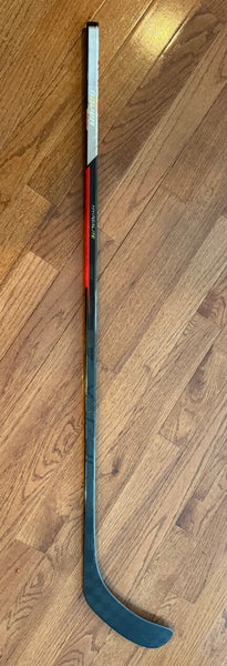 Junior Bauer Vapor Hyperlite 2 Right Hand Hockey Stick P92 40 Flex (Used)