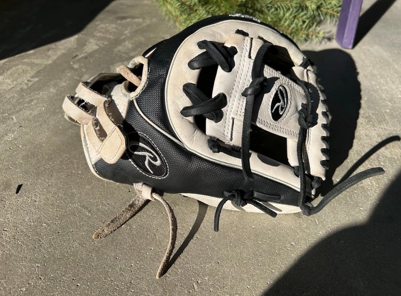 Rawlings Heart of the Hide 11.75" Fastpitch Softball Glove PRO715SB