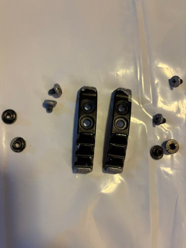 Bauer Konekt pair of cuff racks for upper buckles