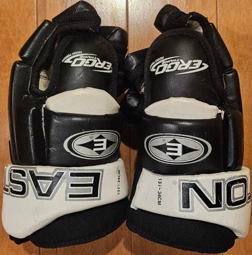 Easton Ultra Lite Ergo Thumb Hockey Gloves, Size 13.5/34cm Classic Pro Style (Used)