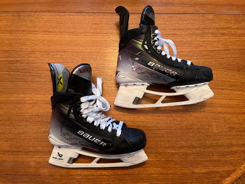 Bauer Vapor Hyperlite 2 Hockey Skates 6 (Used)