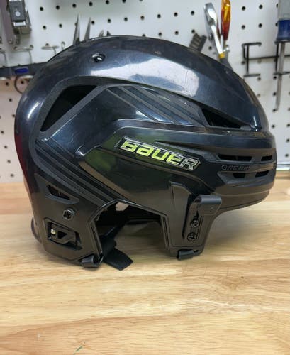 Large Bauer Re-Akt 85 Helmet (Used)