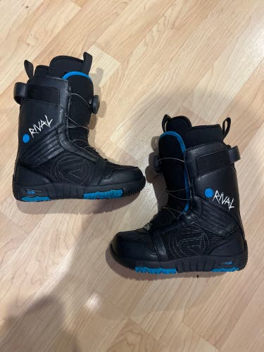 Kid's 1.0 Flow Rival JR Boa Snowboard Boots (Used)