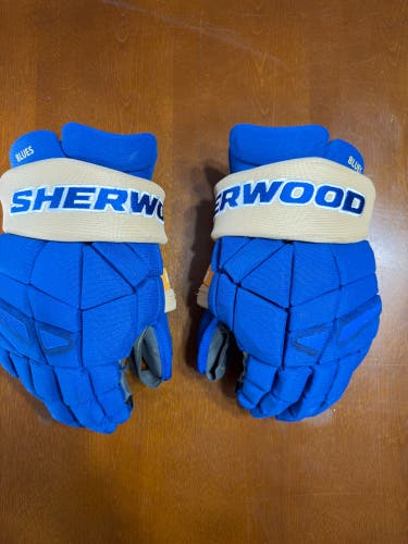 Sher-Wood Rekker Legend Pro Gloves 14" (Used)