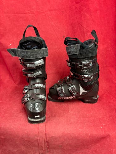 Ski Boots: Mondo 22 & 22.5 Women's Atomic Ski Boots (Used)